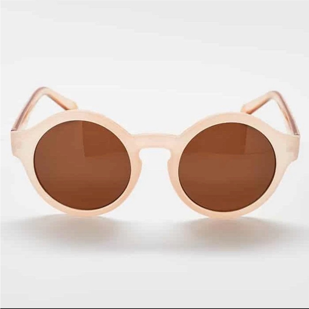 NEW NIP Admiral Row Parker Round Sunglasses Nude Pink Crystal Peach Clear Arms